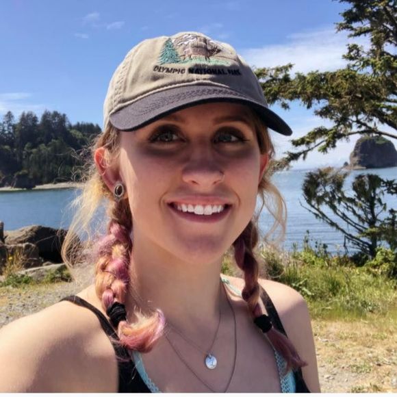 Meet your Posher, Lauren - Picture 1 of 1